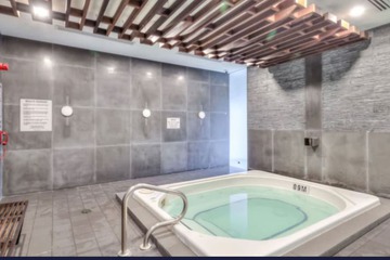 Indoor spa tub