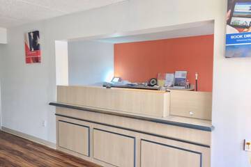 Check-in/check-out kiosk