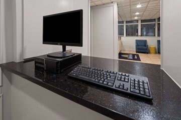 Business Center 26 of 26