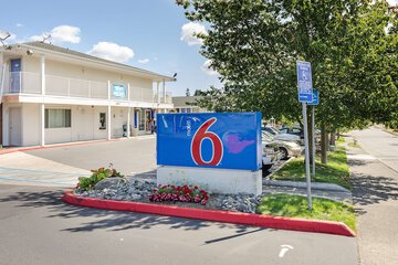 Motel 6 Tacoma WA South
