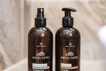 Bathroom amenities
