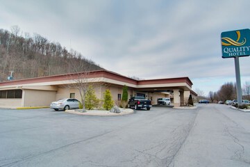 Quality Hotel and Conference Center