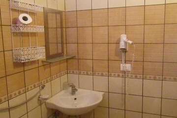 Bathroom sink