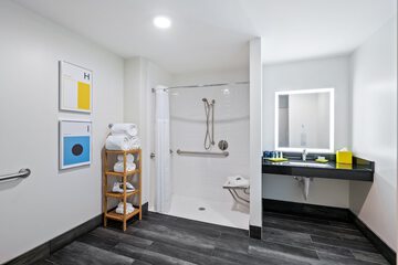 Room 33 of 98