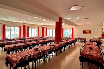 Food court