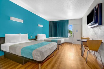 Room 28 of 39