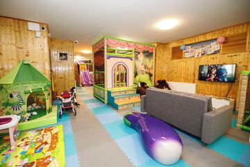 Children's theme room