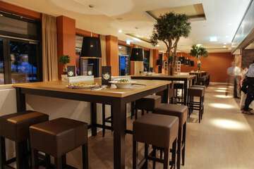 Food court