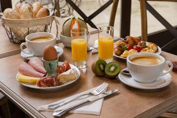 Breakfast meal