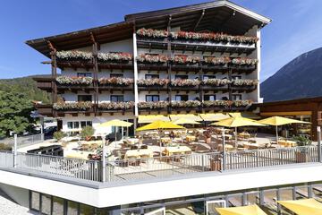 Sundeck