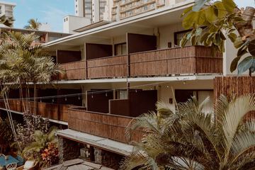 White Sands Hotel