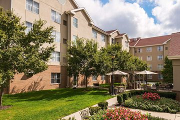 Hotel Exterior 24 of 24