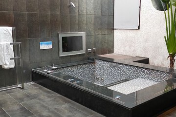 Jetted tub