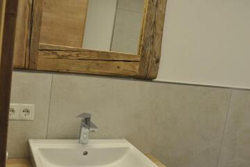 Photo 51