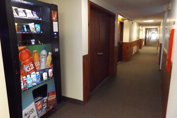 Ballroom/Hall 32 of 39