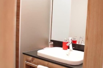 Bathroom sink