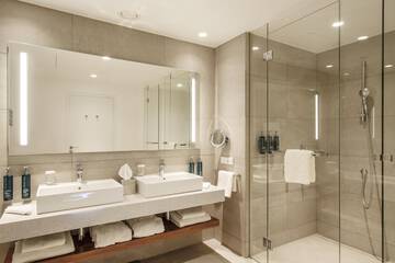Bathroom shower