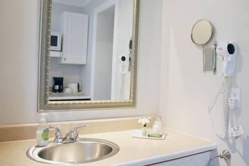 Bathroom amenities