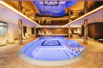 Exercise/lap pool