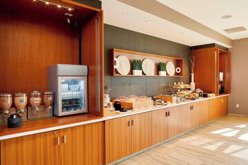 Breakfast/Coffee Service 20 of 22