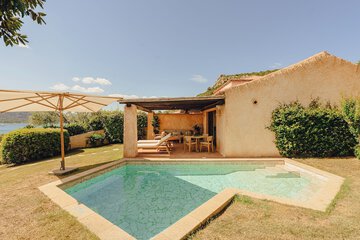 Private pool