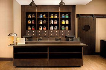 Hotel Interior 10 of 38