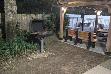 BBQ/picnic area
