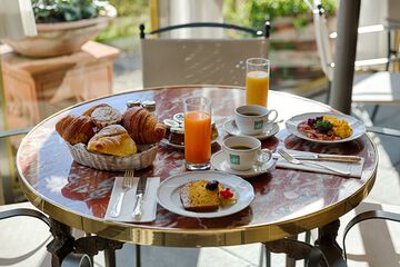 Breakfast meal