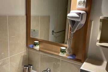 Bathroom shower