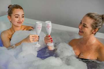 Indoor spa tub