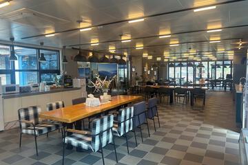 Coffee shop