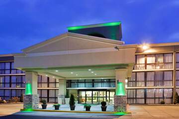SureStay Plus Hotel by Best Western Kansas City Northeast