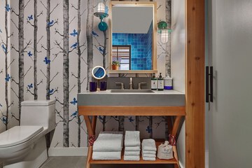 Bathroom sink
