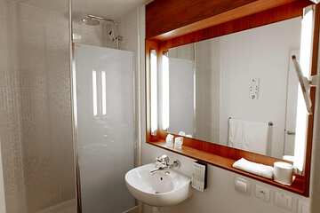 Photo 48