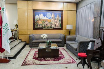 Lobby sitting area