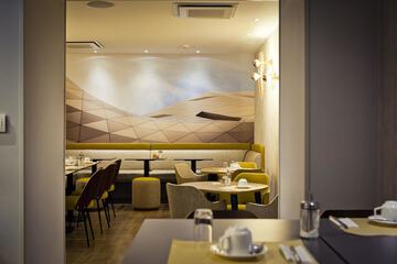Breakfast area