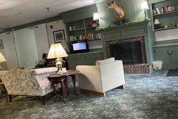 Surrey Inn Hotel Ashland