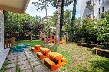 Children's play area - outdoor