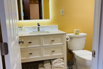 Bathroom sink