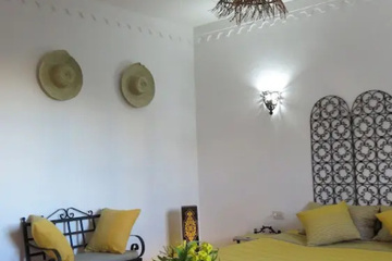 hotel_rooms