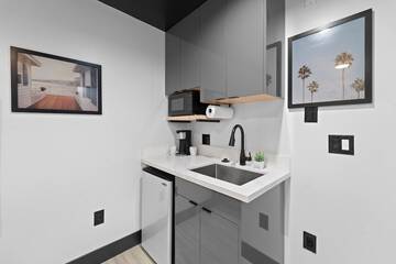 Private kitchenette