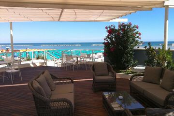 Sundeck