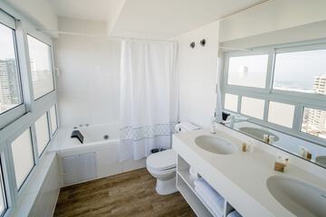 Jetted tub