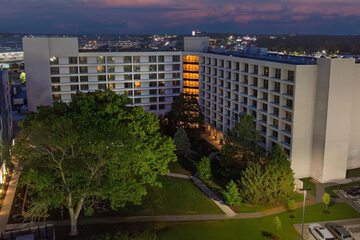 Hilton St. Louis Airport