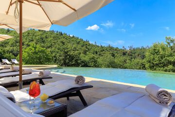 Infinity pool