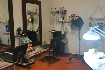 Hair salon
