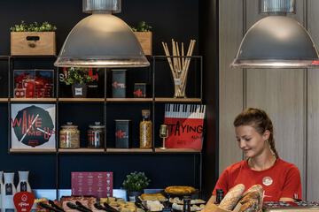 Breakfast area