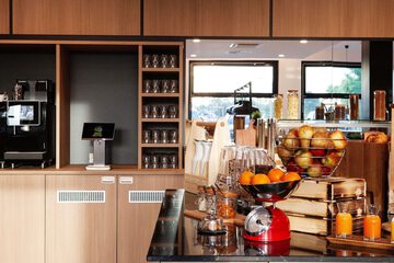 Breakfast area