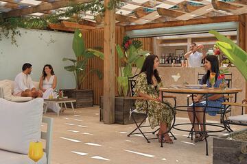Poolside bar