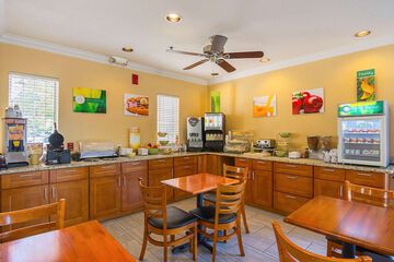 Breakfast/Coffee Service 35 of 35